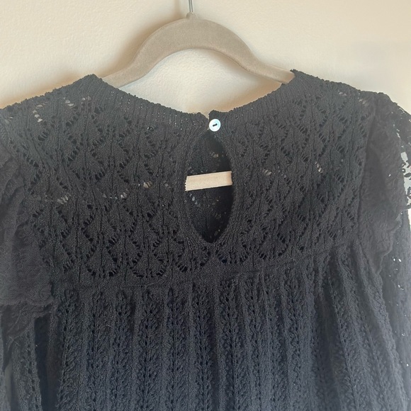 Zara Crochet Lace Bell Sleeve Long sleeve Crop Black ruffle Shoulder Size Small - Picture 6 of 10